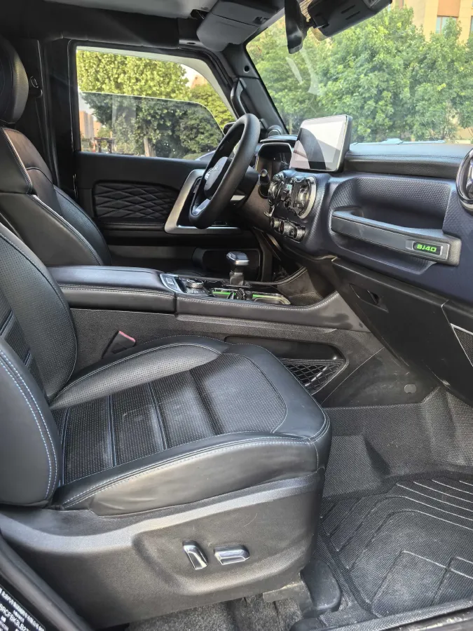 2020 Beijing BJ40 2.0T 224HP L4 8AT,autocango,china used car exporter,china ev exporter,chinese used car exporter,chinese used ev exporter