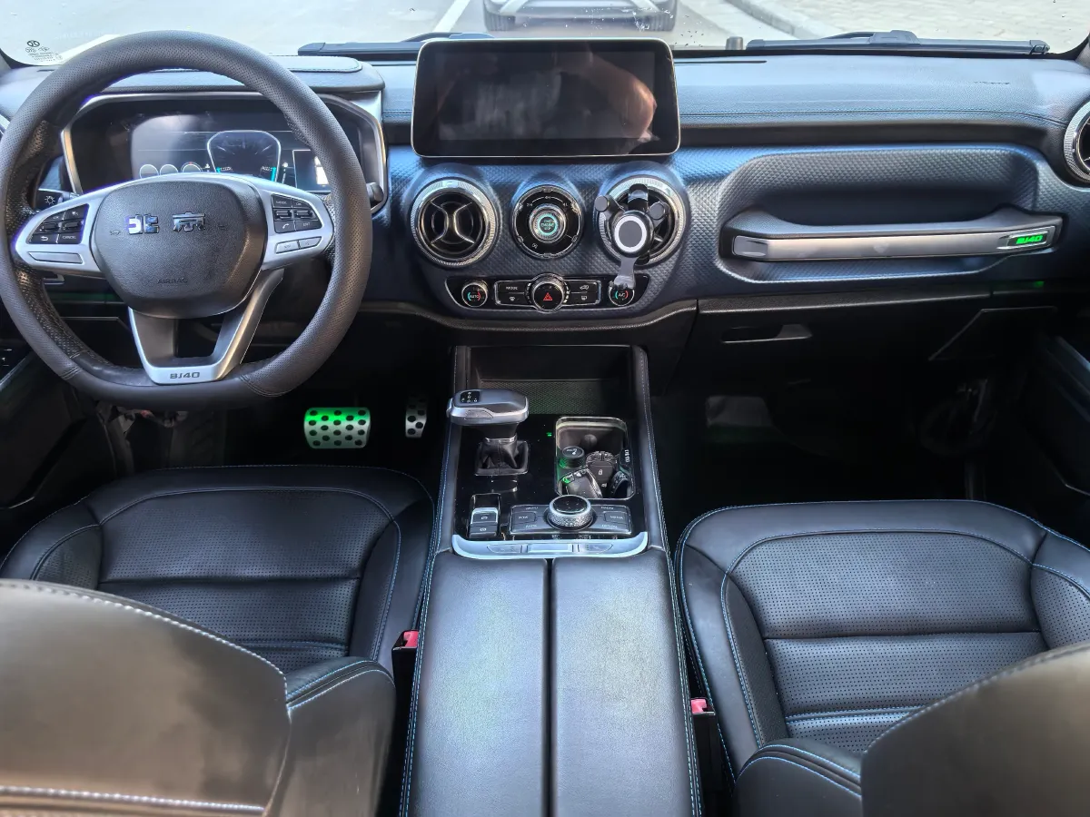 2020 Beijing BJ40 2.0T 224HP L4 8AT,autocango,china used car exporter,china ev exporter,chinese used car exporter,chinese used ev exporter