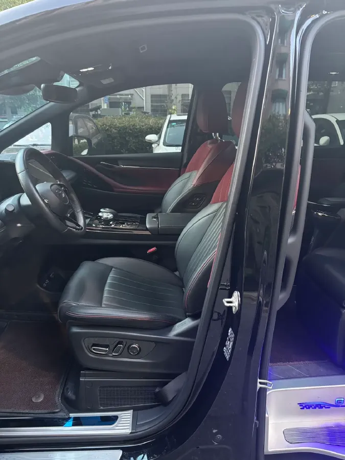 2024 GAC Trumpchi M8 2.0T 252HP L4 8AT,autocango,china used car exporter,china ev exporter,chinese used car exporter,chinese used ev exporter