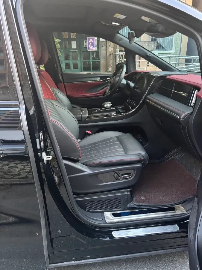 2024 GAC Trumpchi M8 2.0T 252HP L4 8AT,autocango,china used car exporter,china ev exporter,chinese used car exporter,chinese used ev exporter