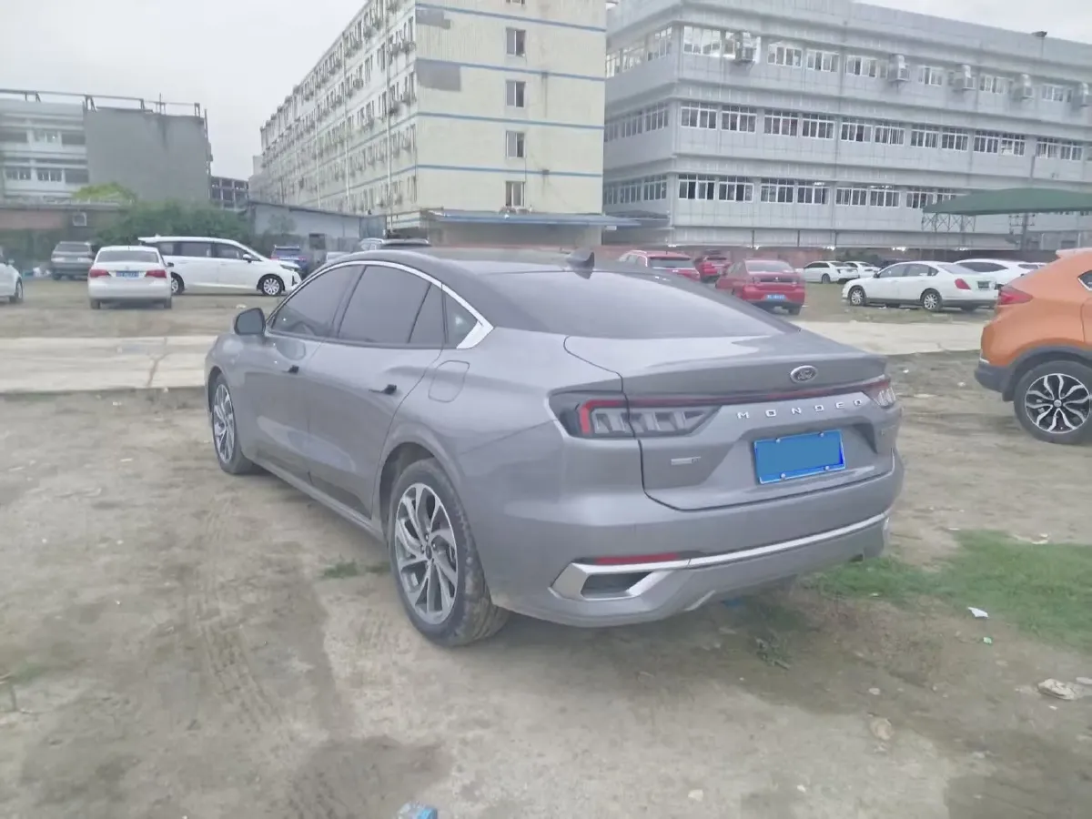 2022 Ford Mondeo 2.0T 238HP L4 8AT,autocango,china used car exporter,china ev exporter,chinese used car exporter,chinese used ev exporter