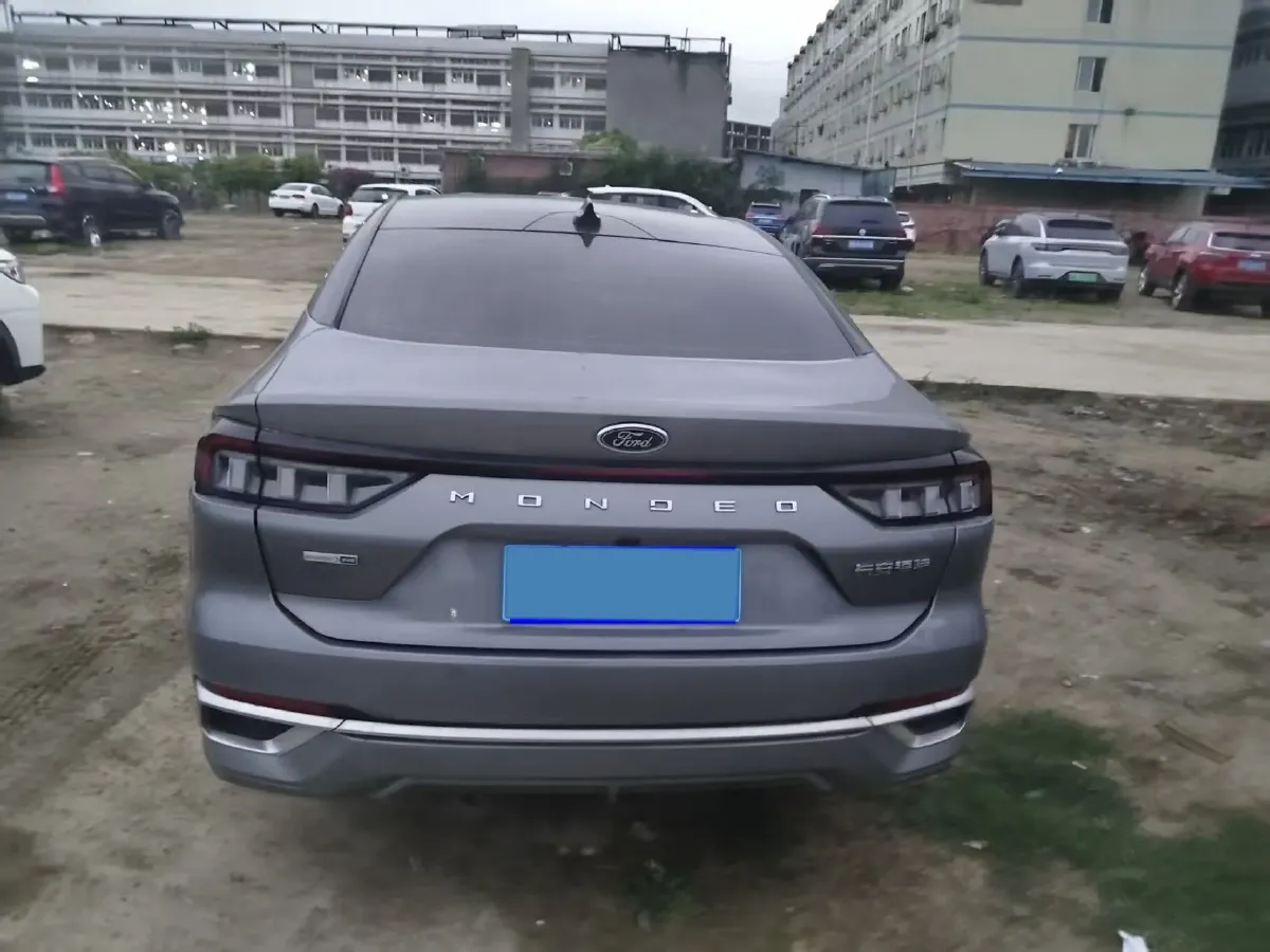 2022 Ford Mondeo 2.0T 238HP L4 8AT,autocango,china used car exporter,china ev exporter,chinese used car exporter,chinese used ev exporter