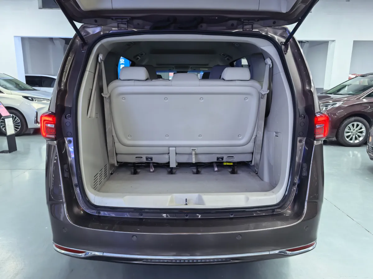 2021 Buick GL8 2.0T 237HP L4 9AT,autocango,china used car exporter,china ev exporter,chinese used car exporter,chinese used ev exporter