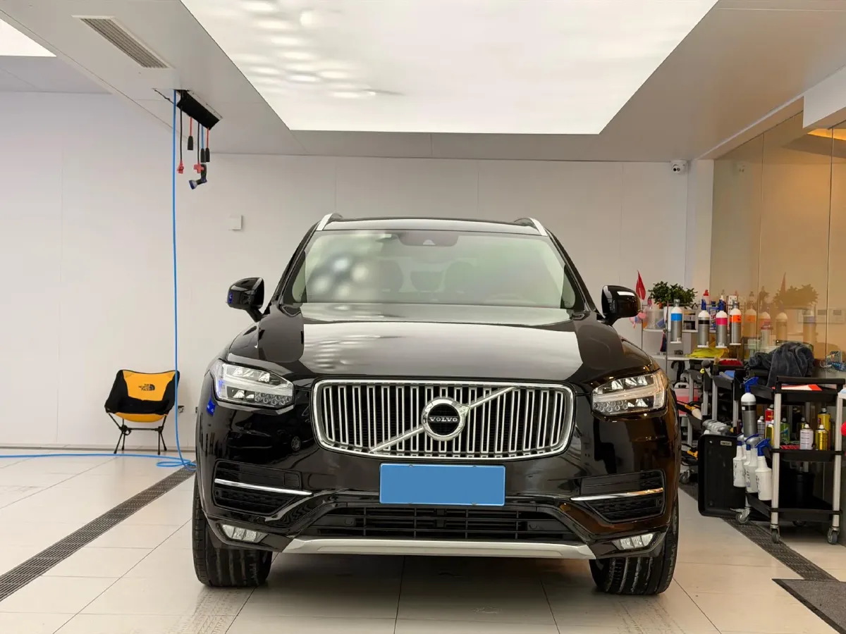 2019 Volvo XC90 2.0T 320HP L4 8AT,autocango,china used car exporter,china ev exporter,chinese used car exporter,chinese used ev exporter