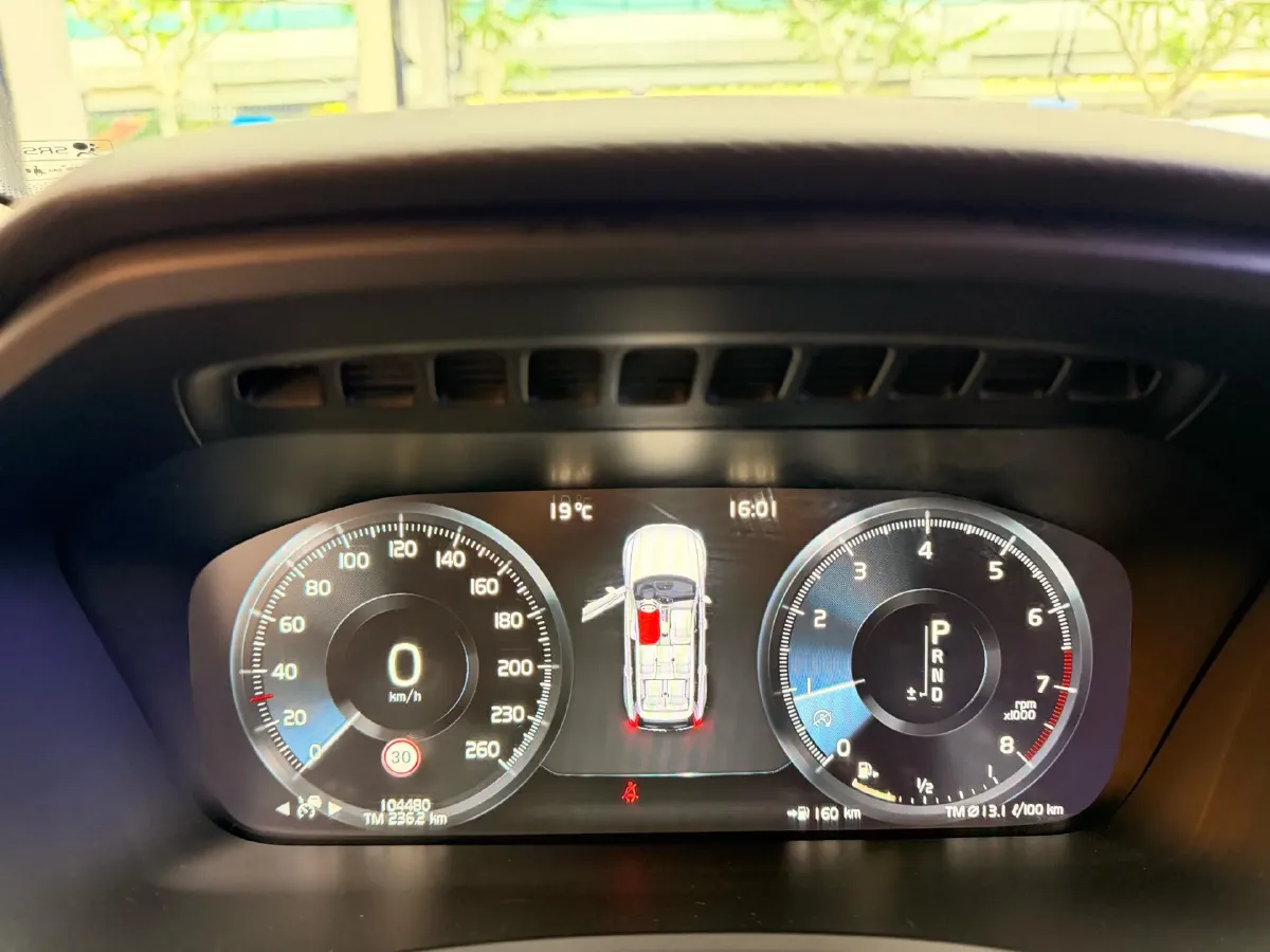 2019 Volvo XC90 2.0T 320HP L4 8AT,autocango,china used car exporter,china ev exporter,chinese used car exporter,chinese used ev exporter