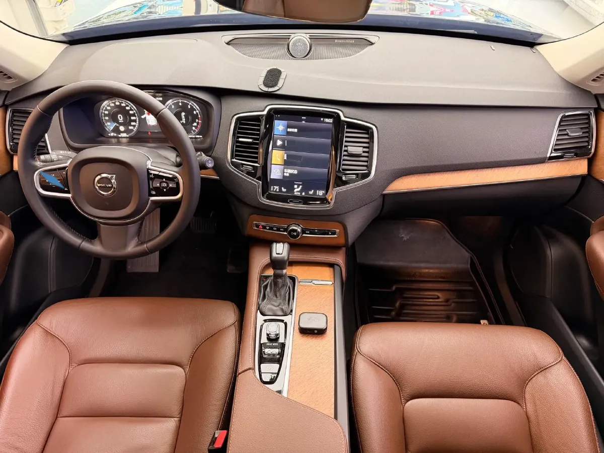 2019 Volvo XC90 2.0T 320HP L4 8AT,autocango,china used car exporter,china ev exporter,chinese used car exporter,chinese used ev exporter