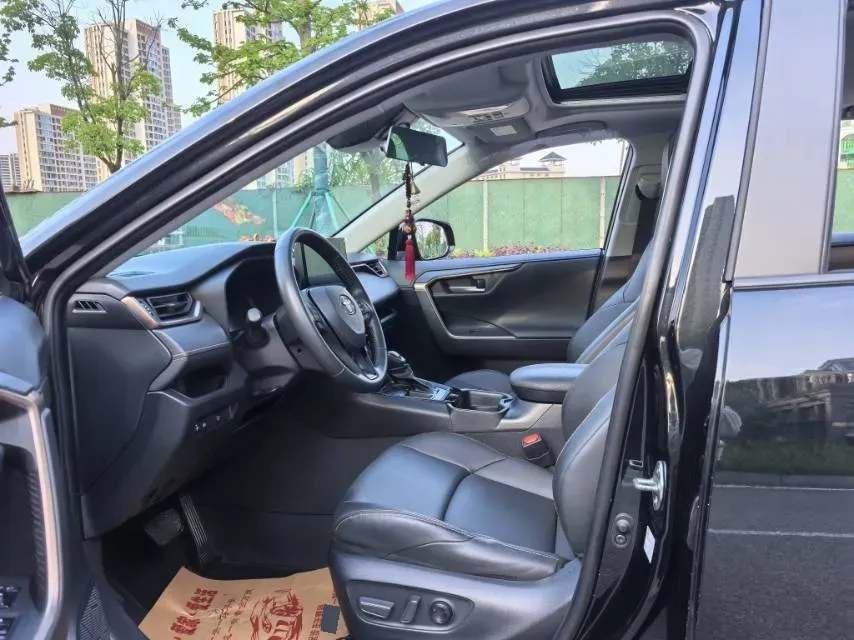 2024 Toyota Venza 2.0L 171HP L4 CVT,autocango,china used car exporter,china ev exporter,chinese used car exporter,chinese used ev exporter