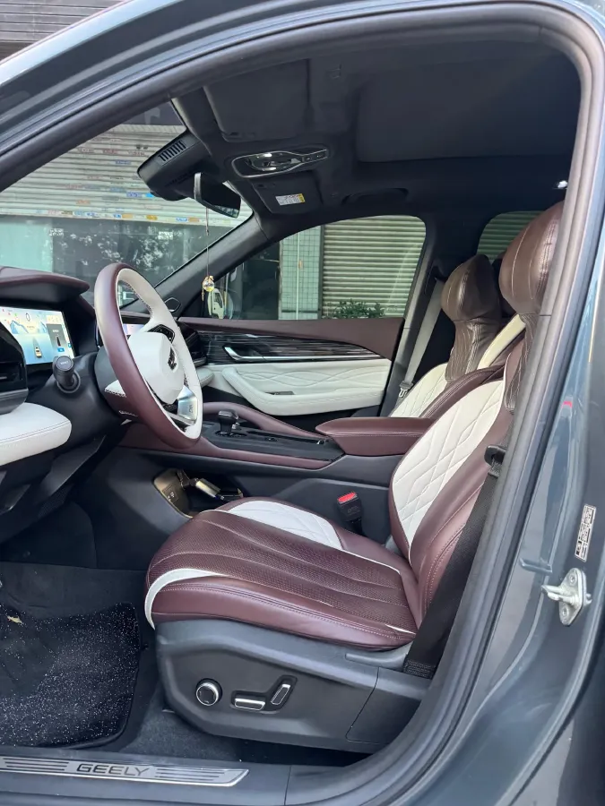 2021 Geely Monjaro 2.0T 218HP L4 7DCT,autocango,china used car exporter,china ev exporter,chinese used car exporter,chinese used ev exporter