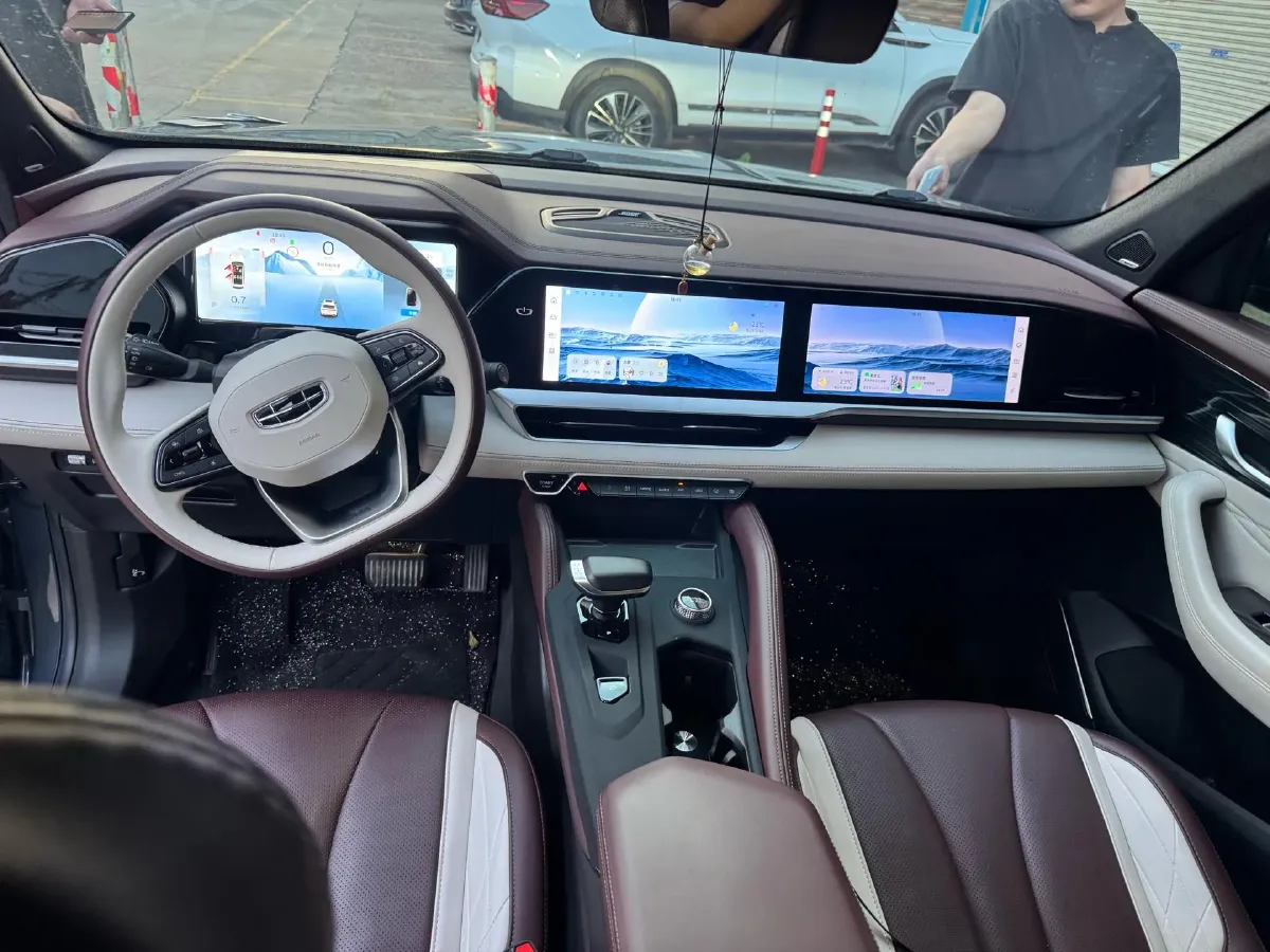 2021 Geely Monjaro 2.0T 218HP L4 7DCT,autocango,china used car exporter,china ev exporter,chinese used car exporter,chinese used ev exporter