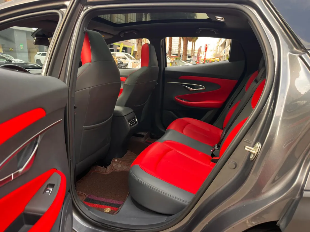 2020 ChangAn UNI-T 1.5T 180HP L4 7DCT,autocango,china used car exporter,china ev exporter,chinese used car exporter,chinese used ev exporter