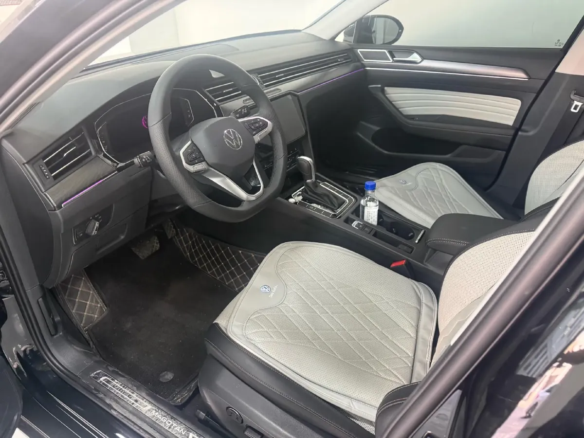 2026 Volkswagen Magotan 2.0T 220HP L4 7DCT,autocango,china used car exporter,china ev exporter,chinese used car exporter,chinese used ev exporter