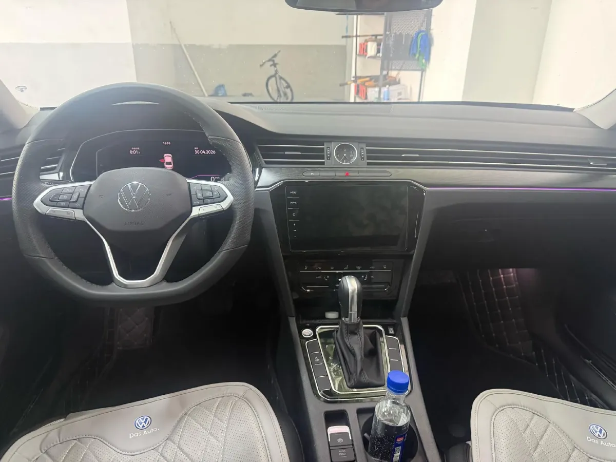 2026 Volkswagen Magotan 2.0T 220HP L4 7DCT,autocango,china used car exporter,china ev exporter,chinese used car exporter,chinese used ev exporter