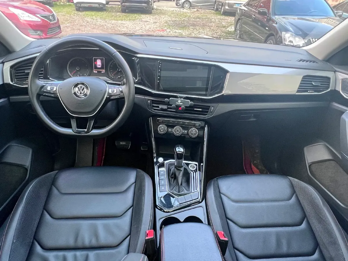 2019 Jeep Cherokee 2.0T 234HP L4 9AT,autocango,china used car exporter,china ev exporter,chinese used car exporter,chinese used ev exporter