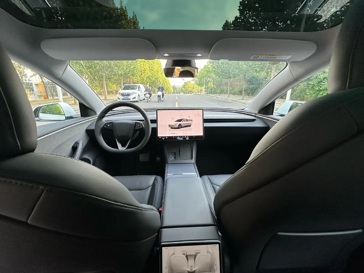 2025 Tesla Model 3 BEV 62.5KWH,autocango,china used car exporter,china ev exporter,chinese used car exporter,chinese used ev exporter