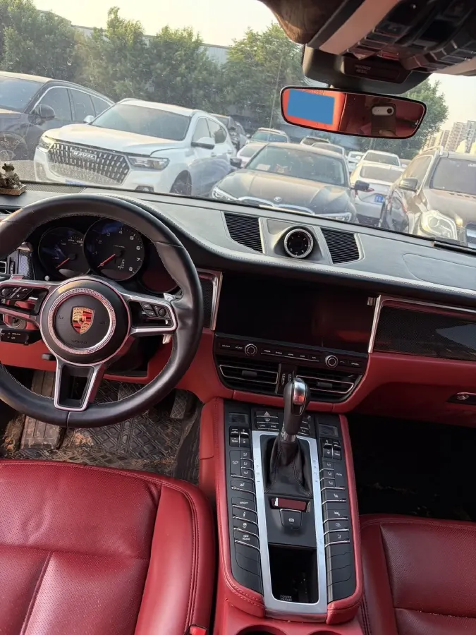 2021 Porsche Macan 2.0T 252HP L4 7DCT,autocango,china used car exporter,china ev exporter,chinese used car exporter,chinese used ev exporter