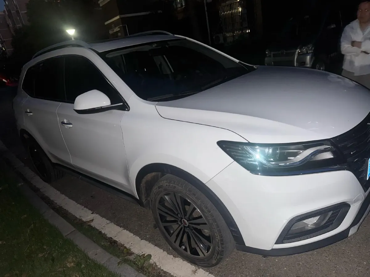 2020 Roewe i6 1.5T 169HP L4 7DCT,autocango,china used car exporter,china ev exporter,chinese used car exporter,chinese used ev exporter