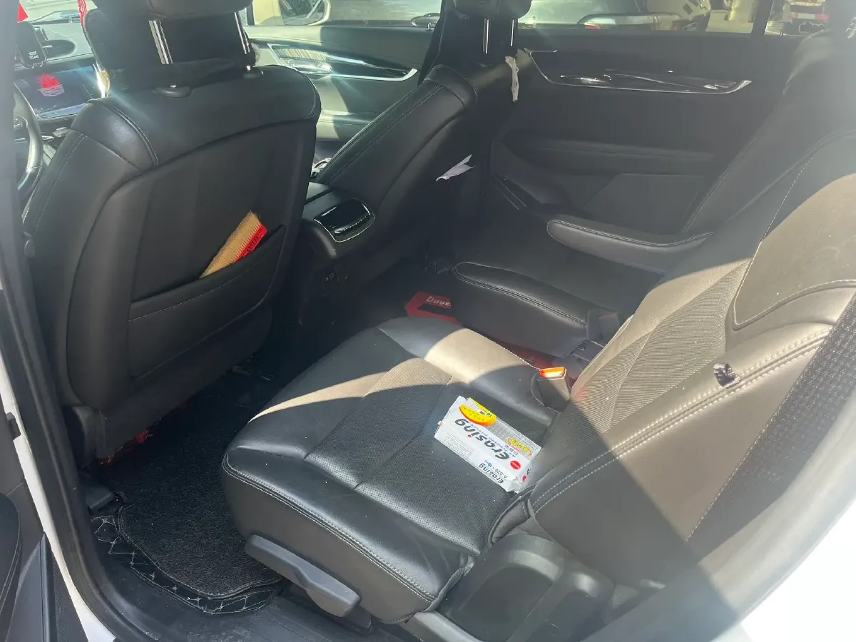 2020 Cadillac XT6 2.0T 237HP L4 9AT,autocango,china used car exporter,china ev exporter,chinese used car exporter,chinese used ev exporter