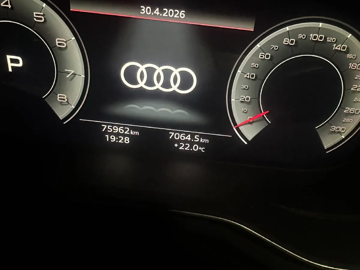 2020 Audi A4L 2.0T 190HP L4 7DCT,autocango,china used car exporter,china ev exporter,chinese used car exporter,chinese used ev exporter