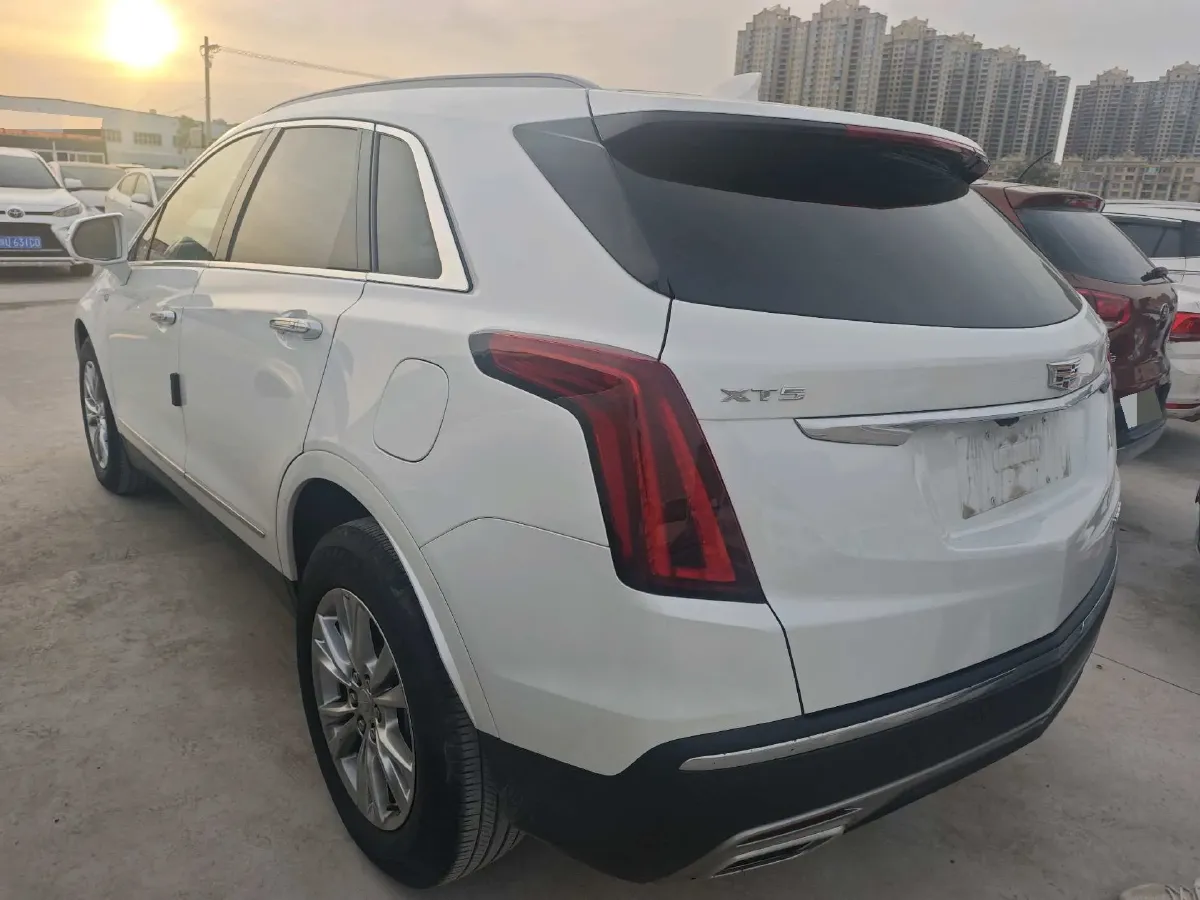2022 Cadillac XT5 2.0T 237HP L4 9AT,autocango,china used car exporter,china ev exporter,chinese used car exporter,chinese used ev exporter