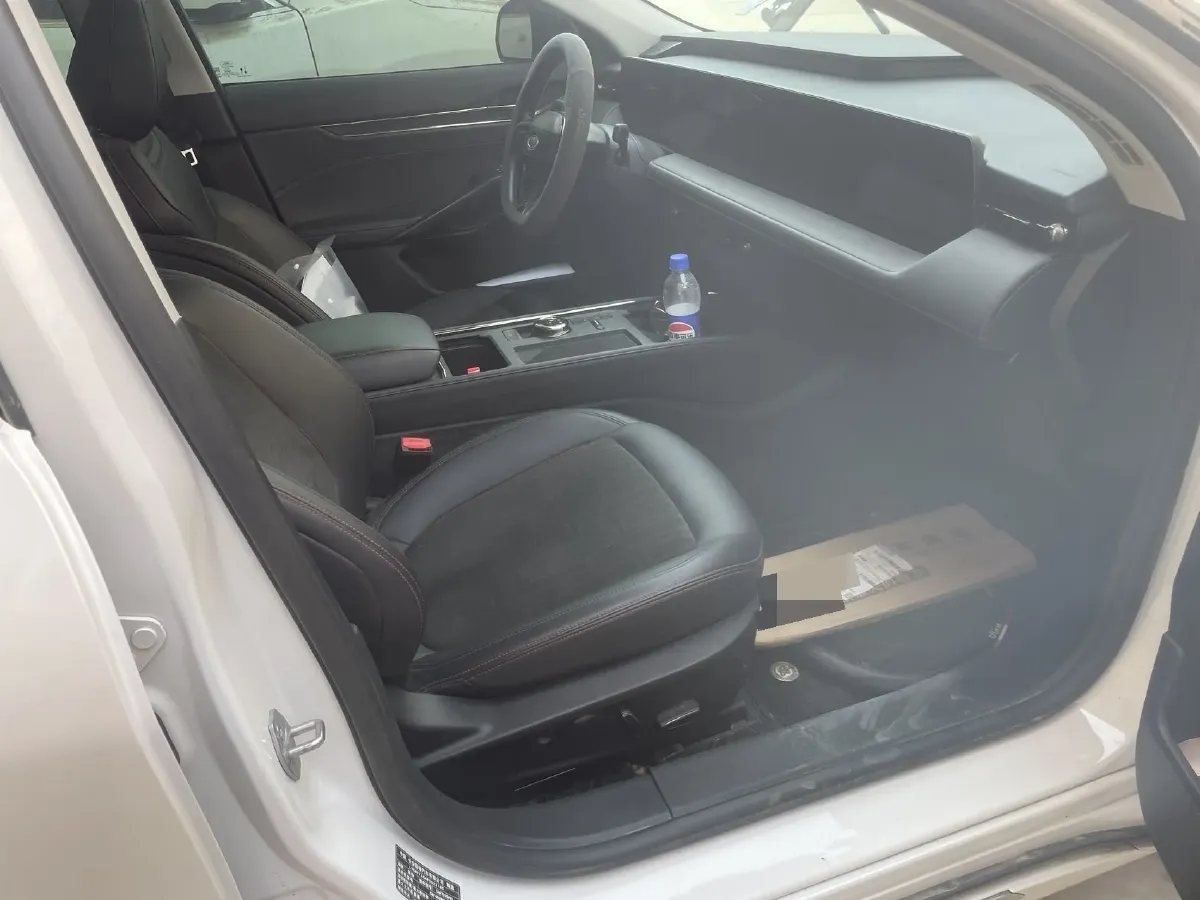 2022 Ford Mondeo 2.0T 238HP L4 8AT,autocango,china used car exporter,china ev exporter,chinese used car exporter,chinese used ev exporter