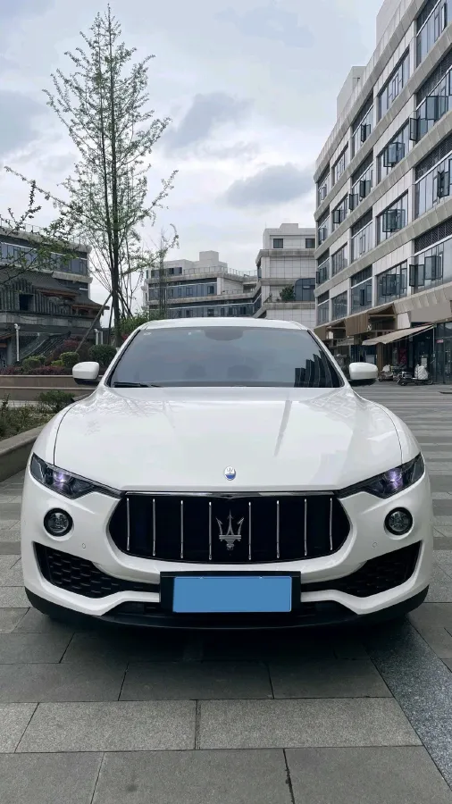2018 Maserati Levante 3.0T 350HP V6 8AT,autocango,china used car exporter,china ev exporter,chinese used car exporter,chinese used ev exporter