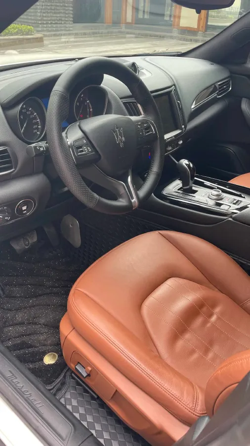 2018 Maserati Levante 3.0T 350HP V6 8AT,autocango,china used car exporter,china ev exporter,chinese used car exporter,chinese used ev exporter