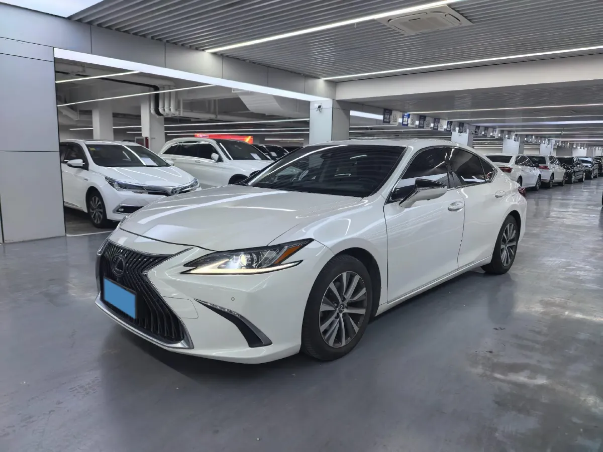 2018 Lexus ES 2.0L 167HP L4 6AT,autocango,china used car exporter,china ev exporter,chinese used car exporter,chinese used ev exporter