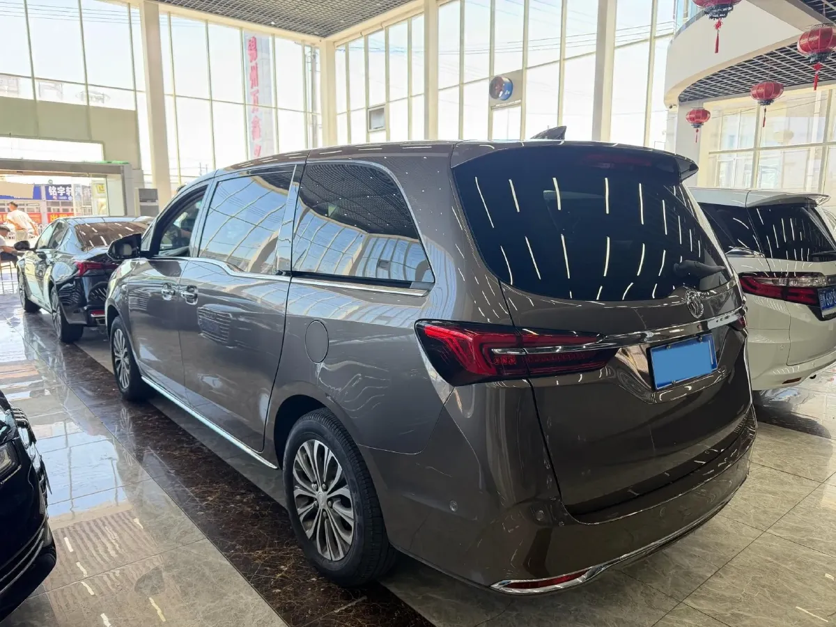 2023 Buick GL8 2.0T 237HP L4 9AT,autocango,china used car exporter,china ev exporter,chinese used car exporter,chinese used ev exporter