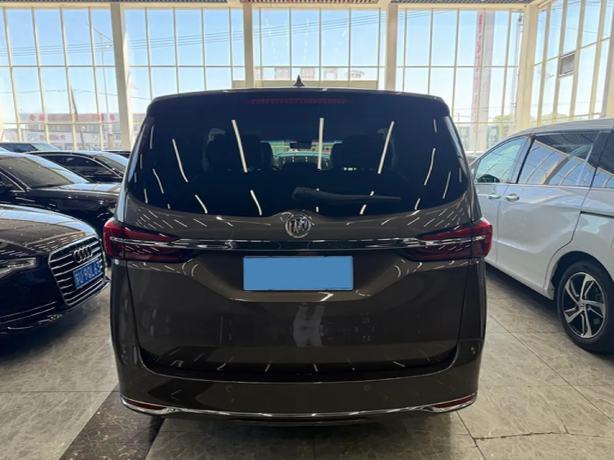 2023 Buick GL8 2.0T 237HP L4 9AT,autocango,china used car exporter,china ev exporter,chinese used car exporter,chinese used ev exporter