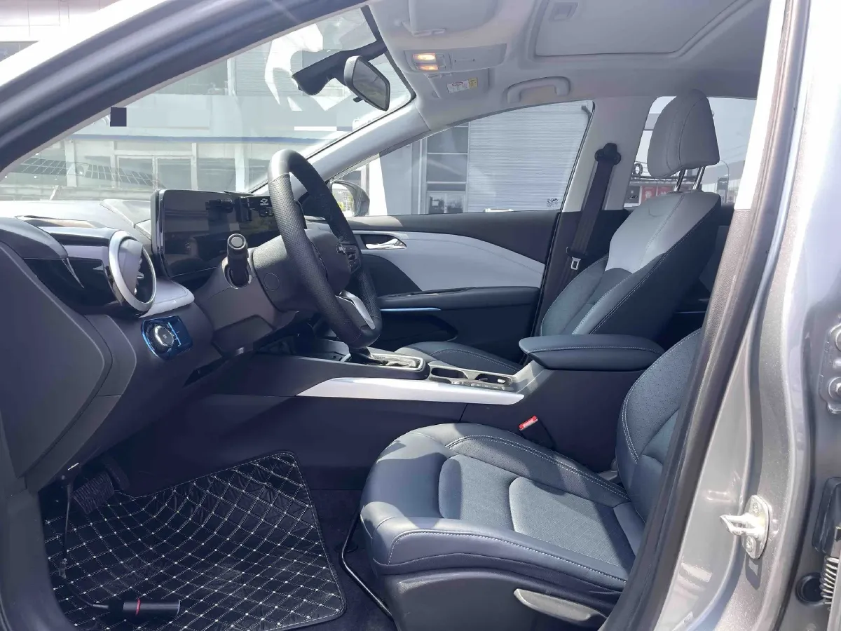 2023 Chevrolet Monza 1.5L 113HP L4 6DCT,autocango,china used car exporter,china ev exporter,chinese used car exporter,chinese used ev exporter