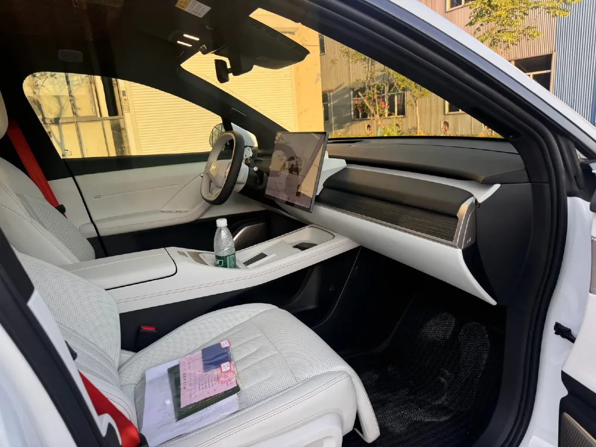 2024 IM L6 BEV 75KWH,autocango,china used car exporter,china ev exporter,chinese used car exporter,chinese used ev exporter