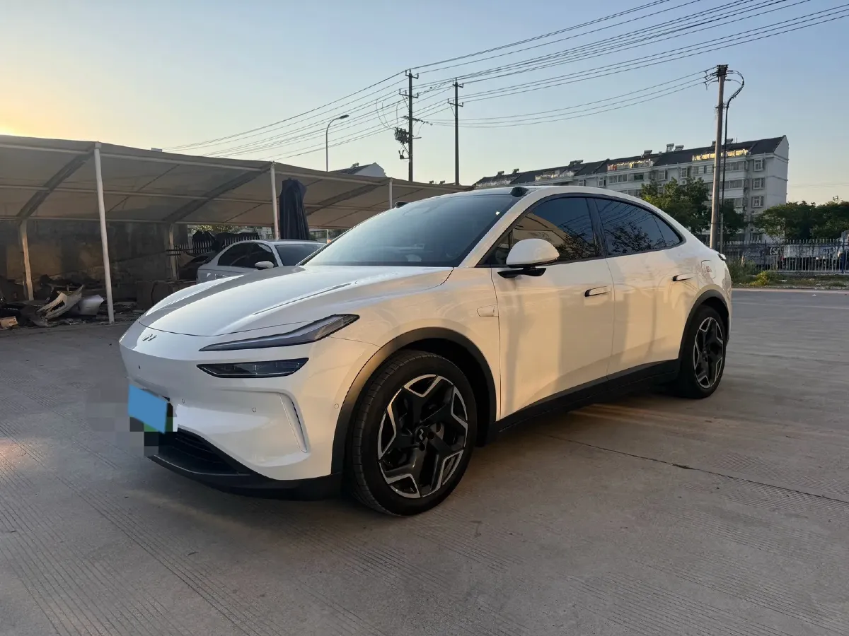2024 IM L6 BEV 75KWH,autocango,china used car exporter,china ev exporter,chinese used car exporter,chinese used ev exporter