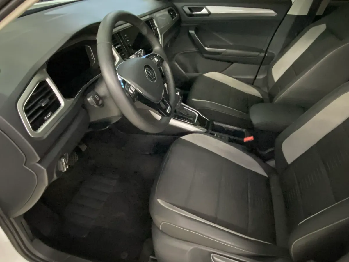 2022 Volkswagen T-Roc 1.4T 150HP L4 7DCT,autocango,china used car exporter,china ev exporter,chinese used car exporter,chinese used ev exporter