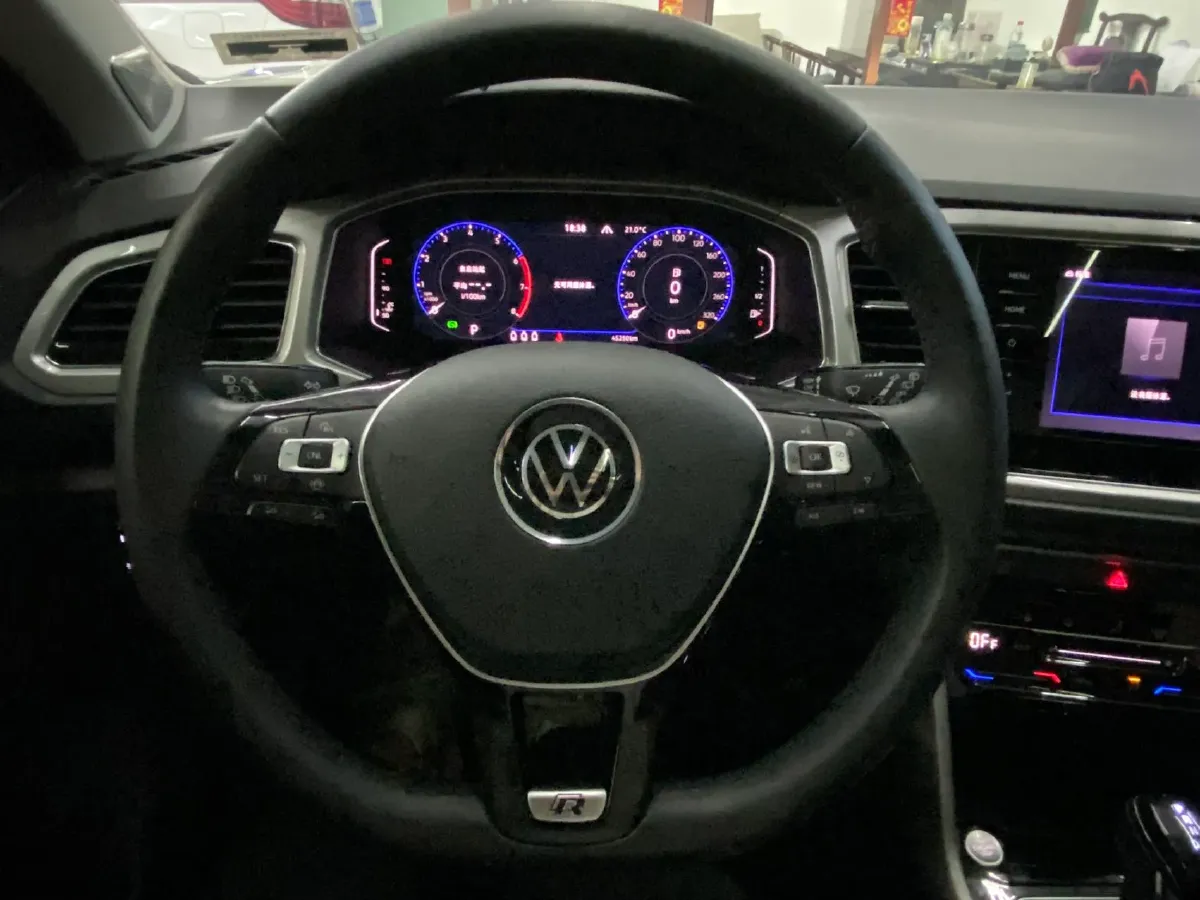 2022 Volkswagen T-Roc 1.4T 150HP L4 7DCT,autocango,china used car exporter,china ev exporter,chinese used car exporter,chinese used ev exporter