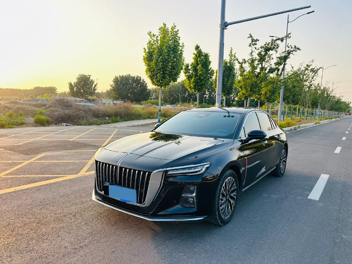2024 HongQi H5 2.0T 224HP L4 8AT,autocango,china used car exporter,china ev exporter,chinese used car exporter,chinese used ev exporter