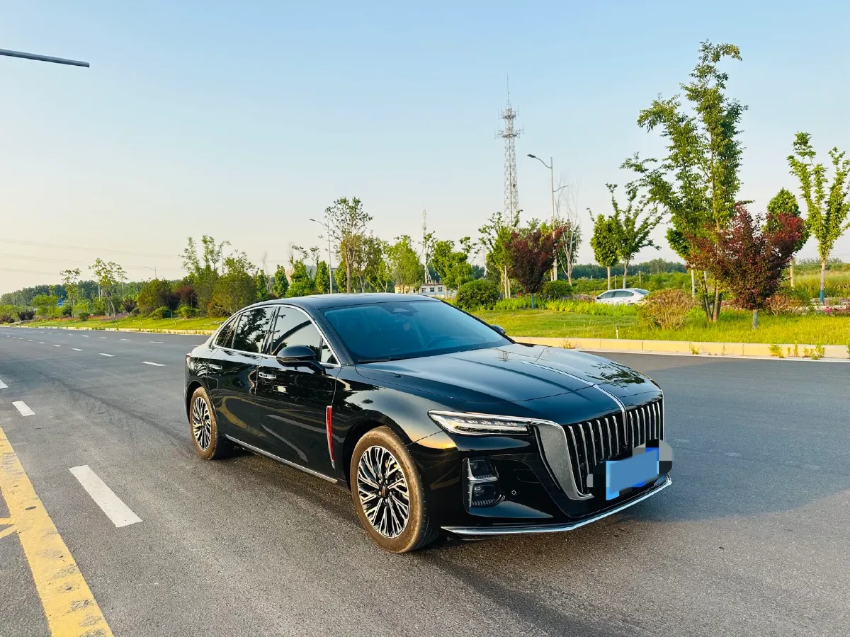 2024 HongQi H5 2.0T 224HP L4 8AT,autocango,china used car exporter,china ev exporter,chinese used car exporter,chinese used ev exporter