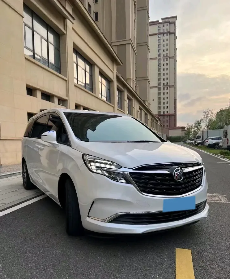 2022 Buick GL8 2.0T 237HP L4 9AT,autocango,china used car exporter,china ev exporter,chinese used car exporter,chinese used ev exporter