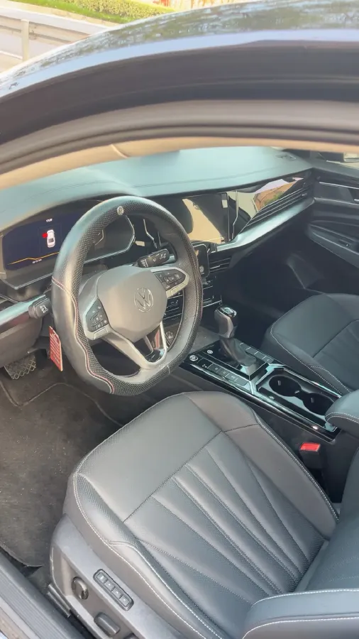 2025 Volkswagen Passat 2.0T 186HP L4 7DCT,autocango,china used car exporter,china ev exporter,chinese used car exporter,chinese used ev exporter