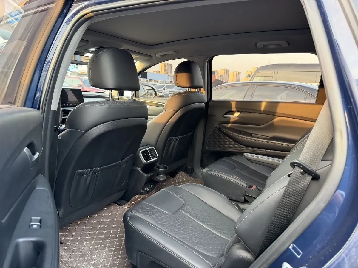 2021 Hyundai Custo 2.0T 236HP L4 8AT,autocango,china used car exporter,china ev exporter,chinese used car exporter,chinese used ev exporter