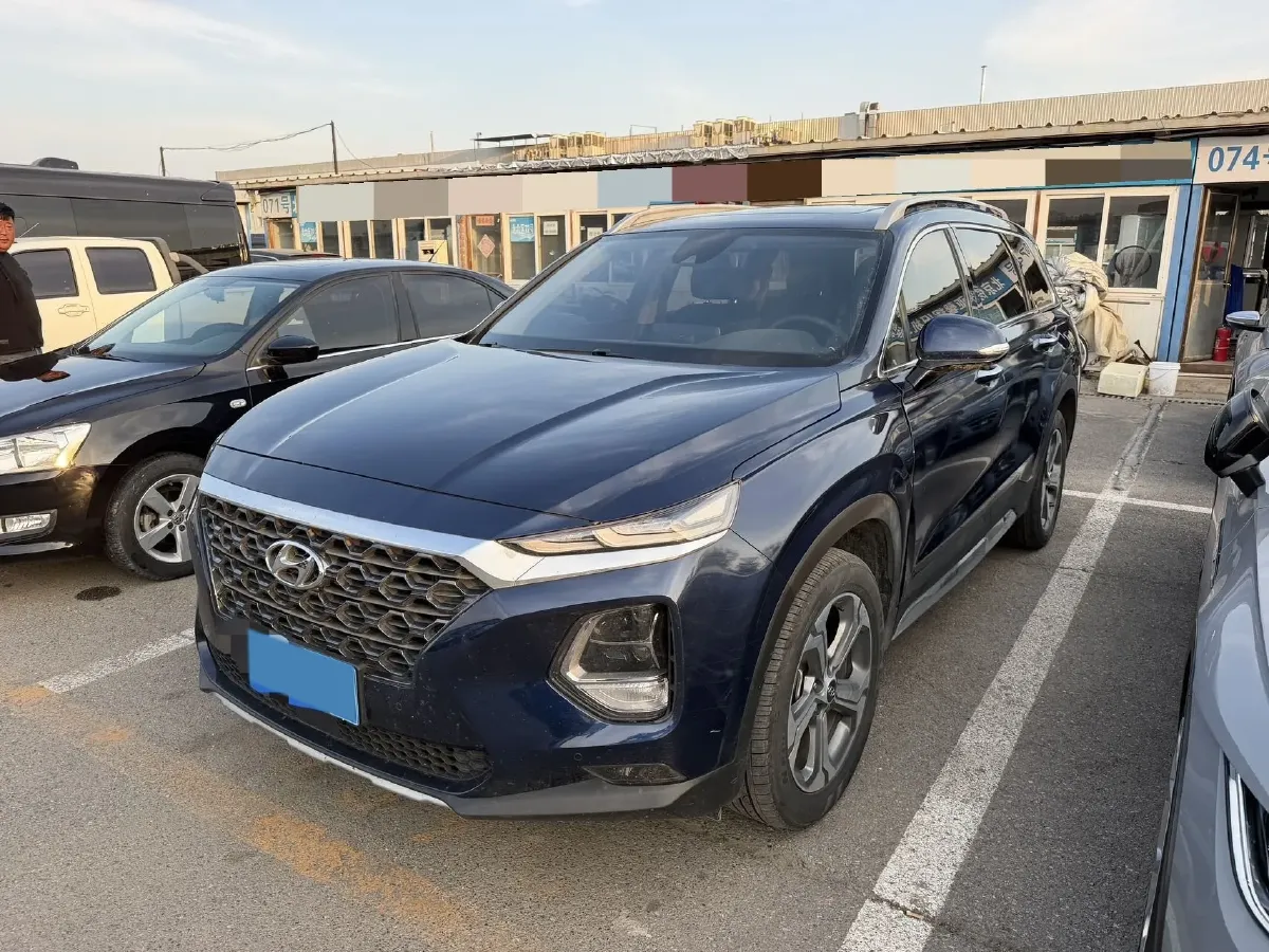 2021 Hyundai Custo 2.0T 236HP L4 8AT,autocango,china used car exporter,china ev exporter,chinese used car exporter,chinese used ev exporter