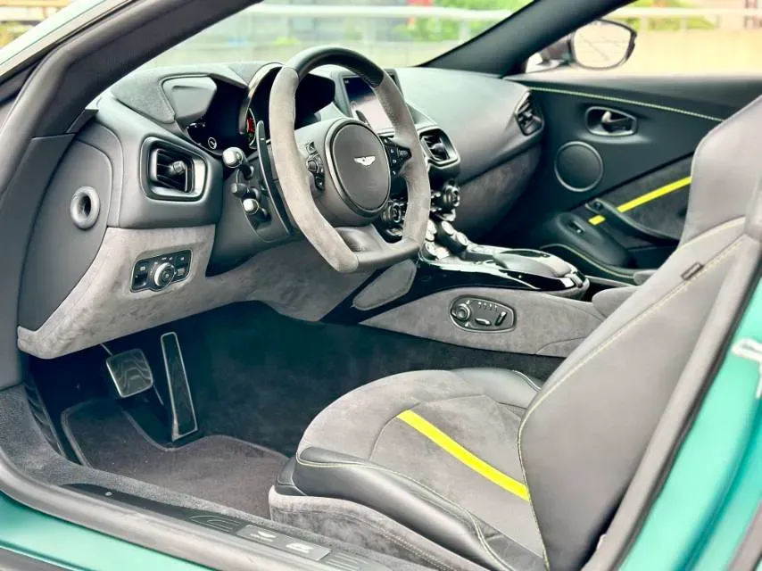 2021 Lorinser VS Series 2.0T 211HP L4 7AT,autocango,china used car exporter,china ev exporter,chinese used car exporter,chinese used ev exporter