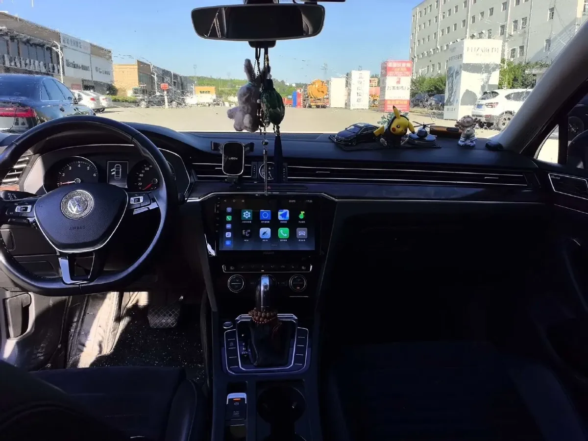 2018 Volkswagen Magotan 2.0T 220HP L4 7DCT,autocango,china used car exporter,china ev exporter,chinese used car exporter,chinese used ev exporter