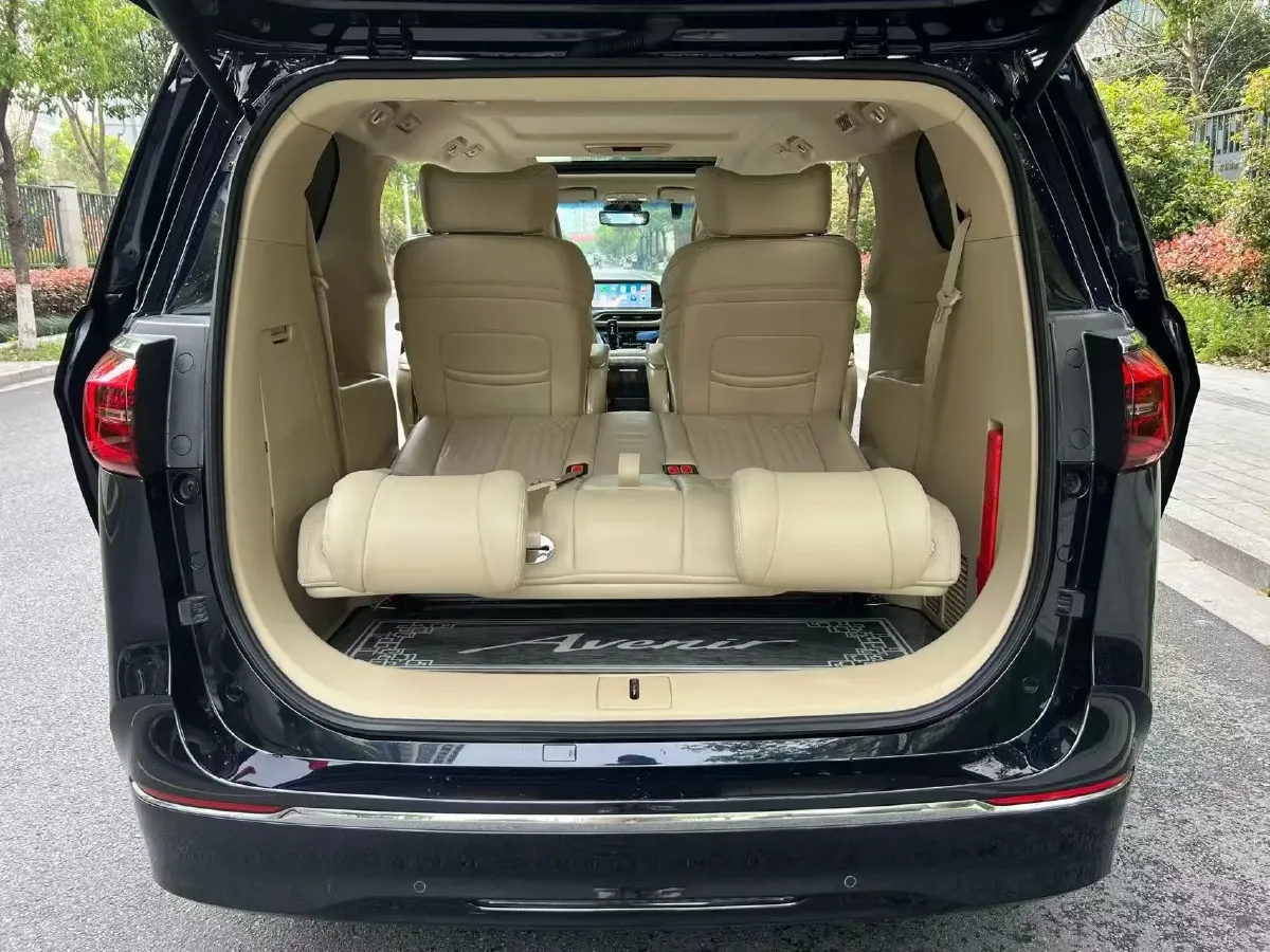 2023 Buick GL8 2.0T 237HP L4 9AT,autocango,china used car exporter,china ev exporter,chinese used car exporter,chinese used ev exporter