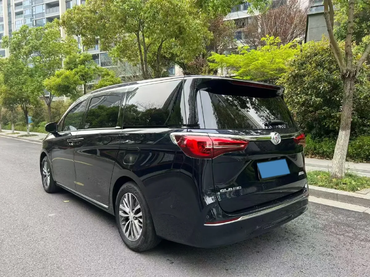 2023 Buick GL8 2.0T 237HP L4 9AT,autocango,china used car exporter,china ev exporter,chinese used car exporter,chinese used ev exporter