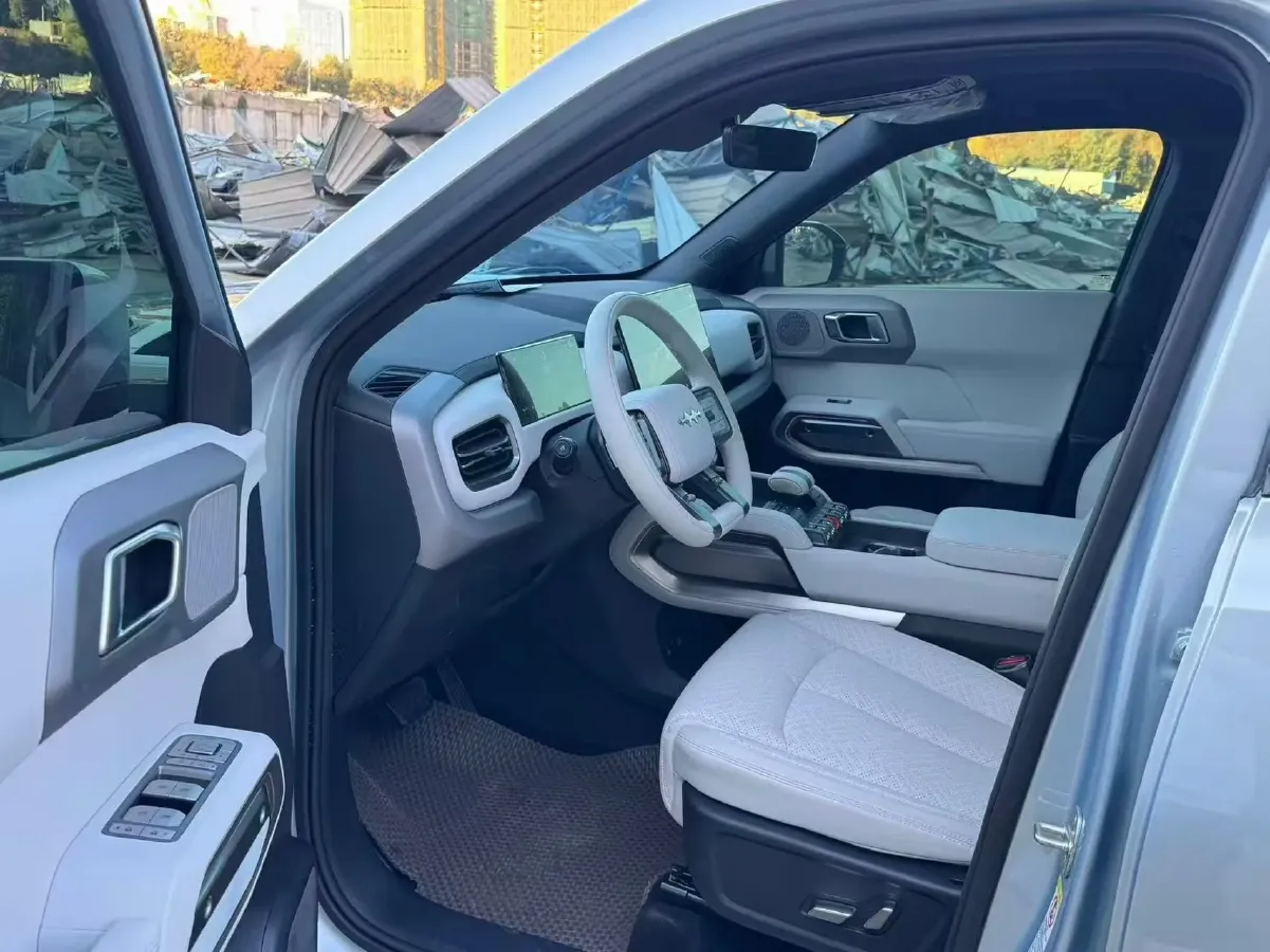 2025 FangChengBao Tai 3 BEV,autocango,china used car exporter,china ev exporter,chinese used car exporter,chinese used ev exporter