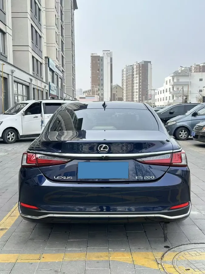 2021 Lexus ES 2.0L 173HP L4 CVT,autocango,china used car exporter,china ev exporter,chinese used car exporter,chinese used ev exporter