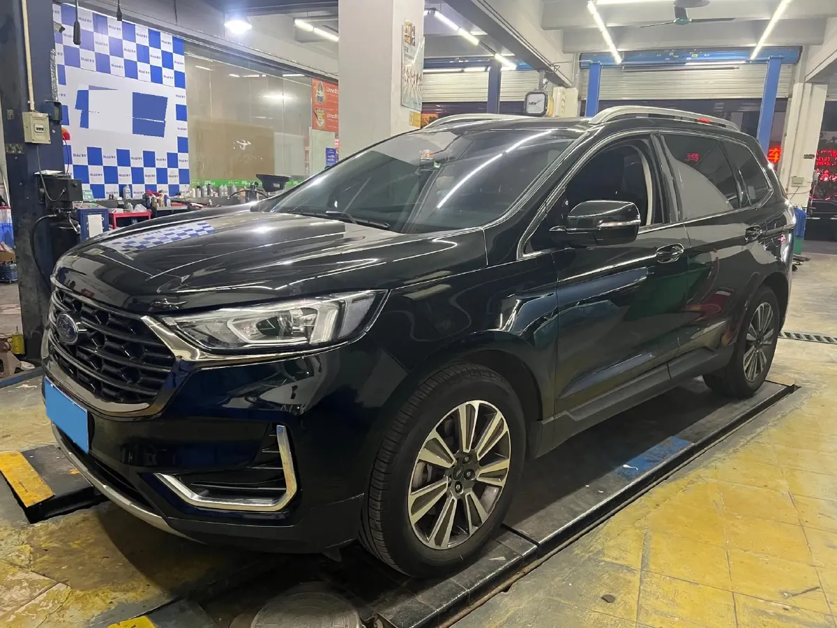 2021 Ford Edge 2.0T 245HP L4 8AT,autocango,china used car exporter,china ev exporter,chinese used car exporter,chinese used ev exporter