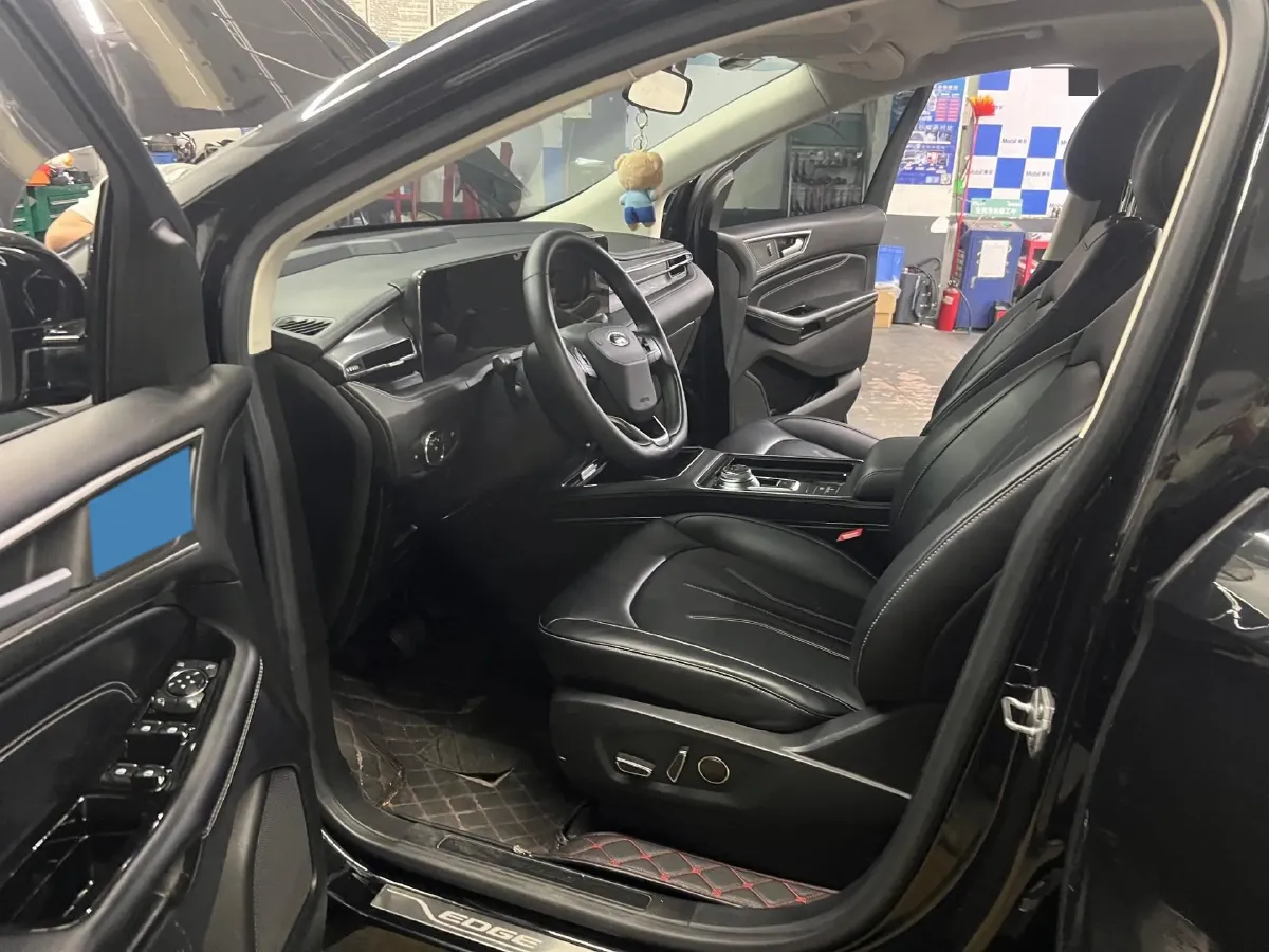 2021 Ford Edge 2.0T 245HP L4 8AT,autocango,china used car exporter,china ev exporter,chinese used car exporter,chinese used ev exporter