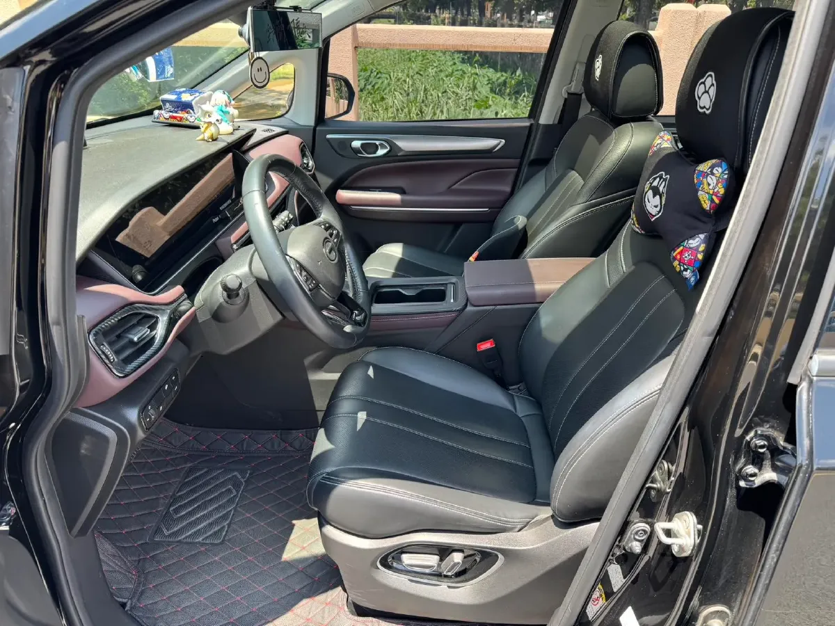 2021 GAC Trumpchi M6 1.5T 169HP L4 7DCT,autocango,china used car exporter,china ev exporter,chinese used car exporter,chinese used ev exporter