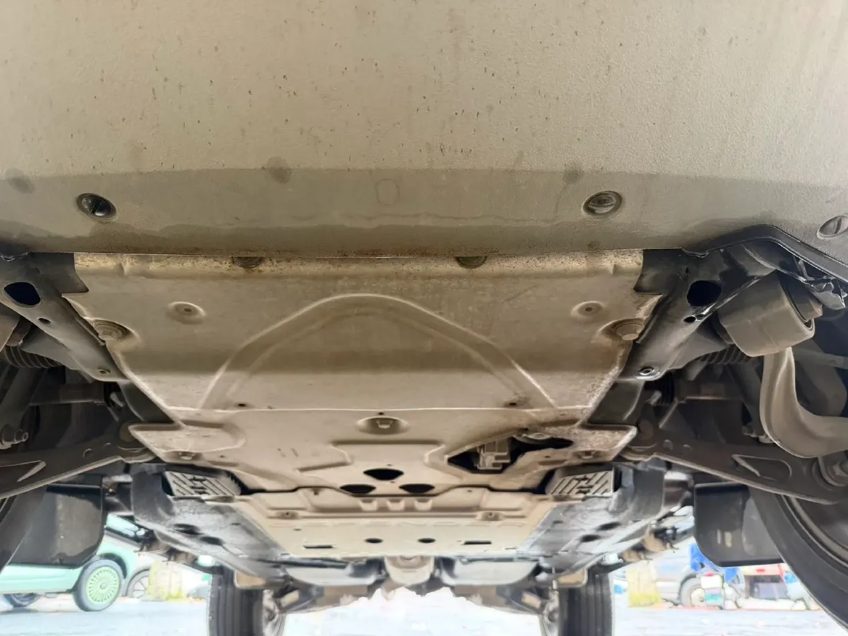 2022 Land Rover Defender 2.0T 300HP L4 8AT,autocango,china used car exporter,china ev exporter,chinese used car exporter,chinese used ev exporter
